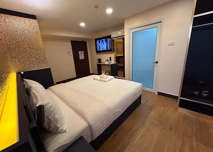 Hotel Emiri - Nana